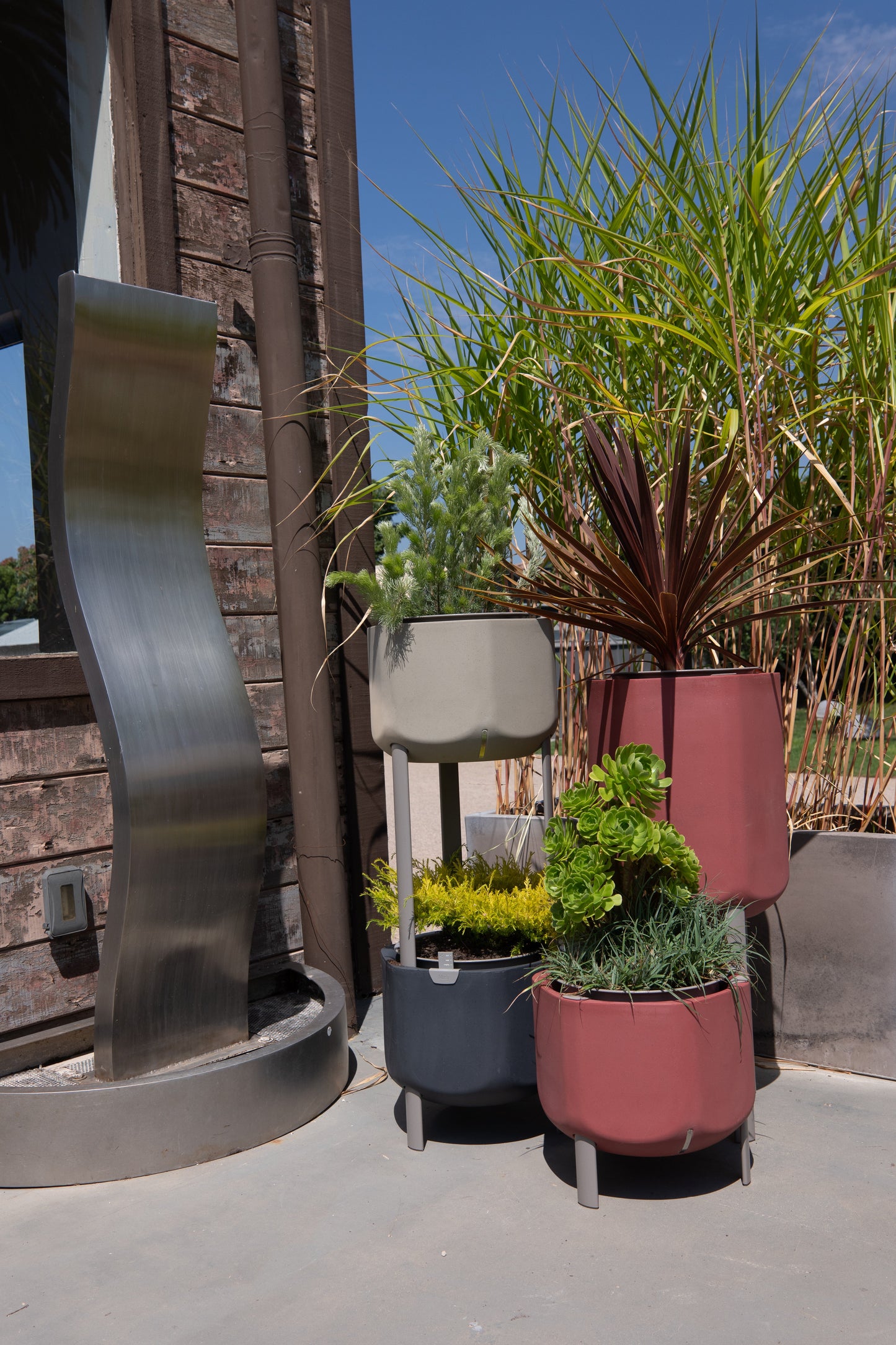 Self-Watering Planter, Charcoal